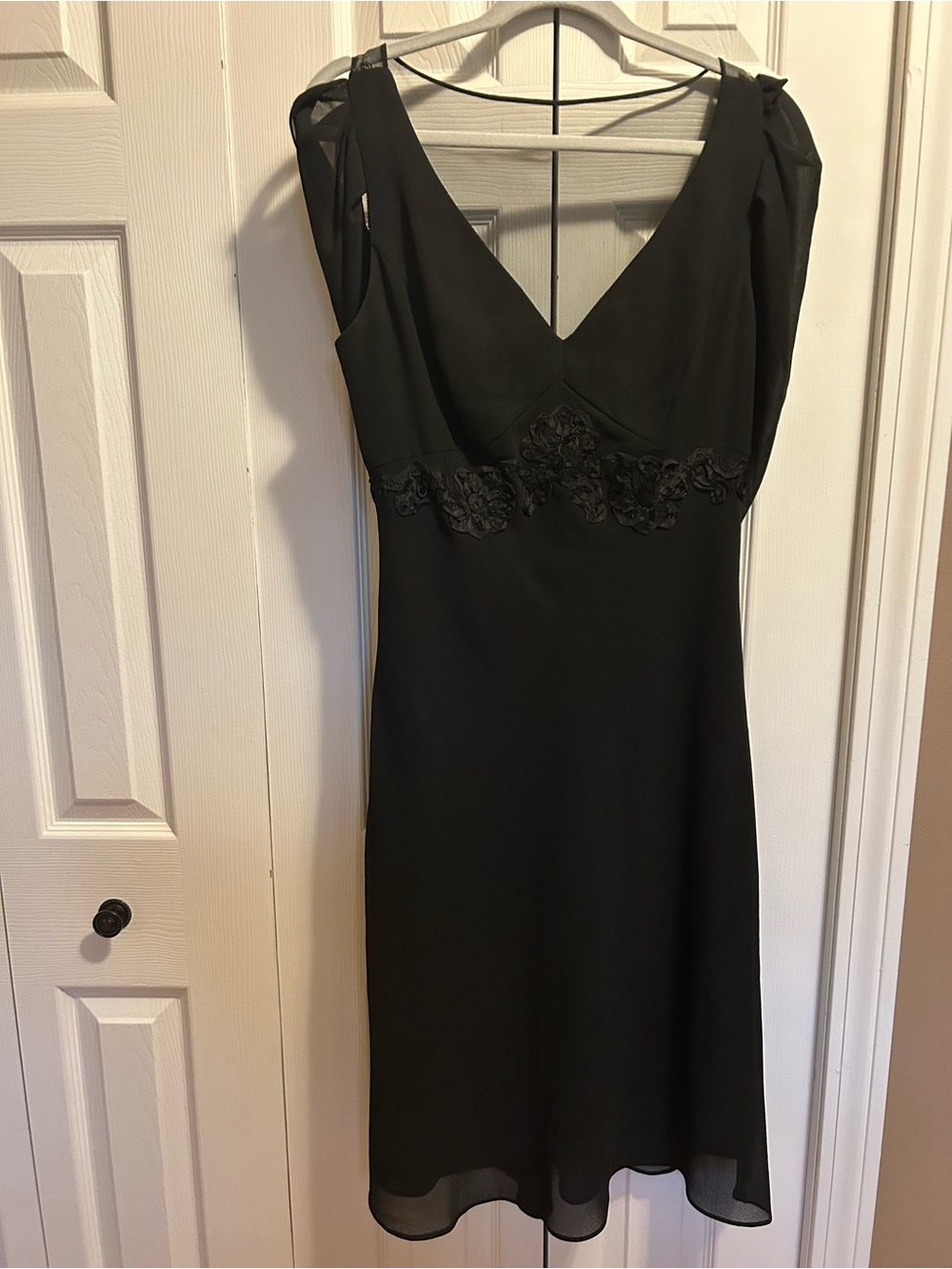 Patra Elegant Black V-Neck Women’s Dress